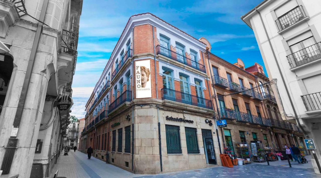 Housingleon - Apartamentos Fauno Astorga Dış mekan fotoğraf